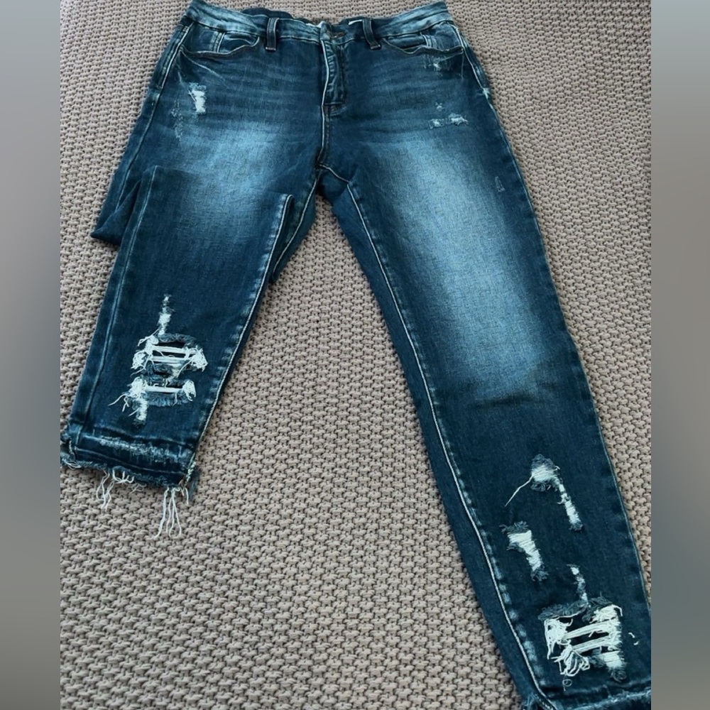 Kancan dark wash distress jeans